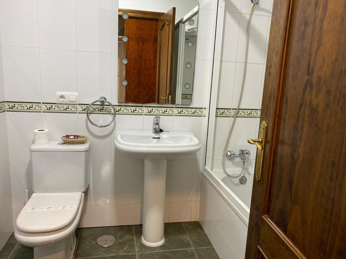 Hostal Restaurante La Curva Adra Bagian luar foto